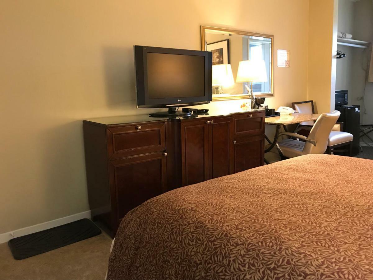 סנט תומאס Cardinal Court Motel מראה חיצוני תמונה